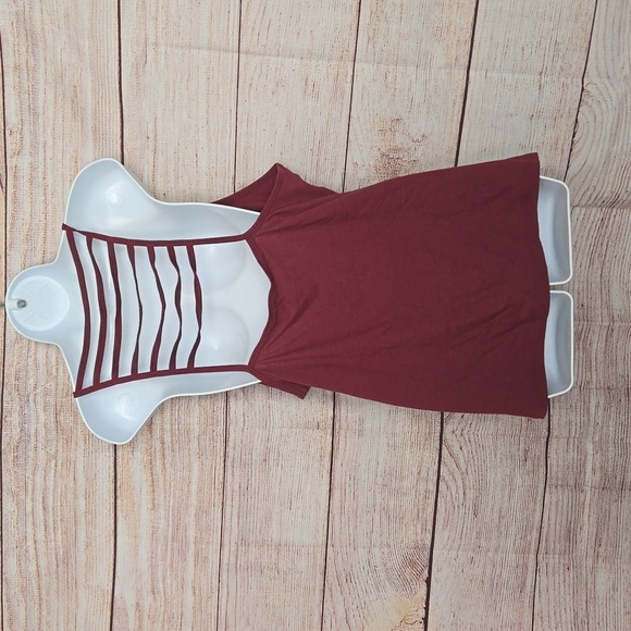 Victoria Sport Red Tank - Picture 2 of 3